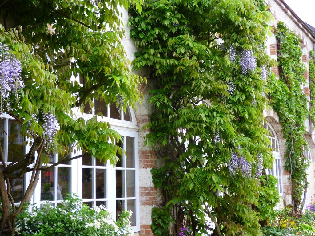 Hotel La Tonnellerie Beaugency Exterior foto
