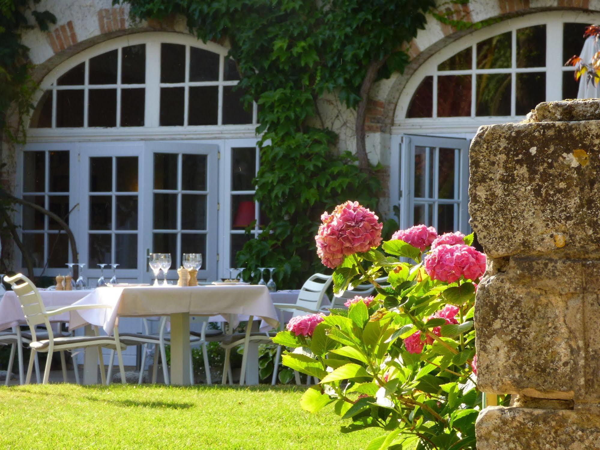Hotel La Tonnellerie Beaugency Exterior foto